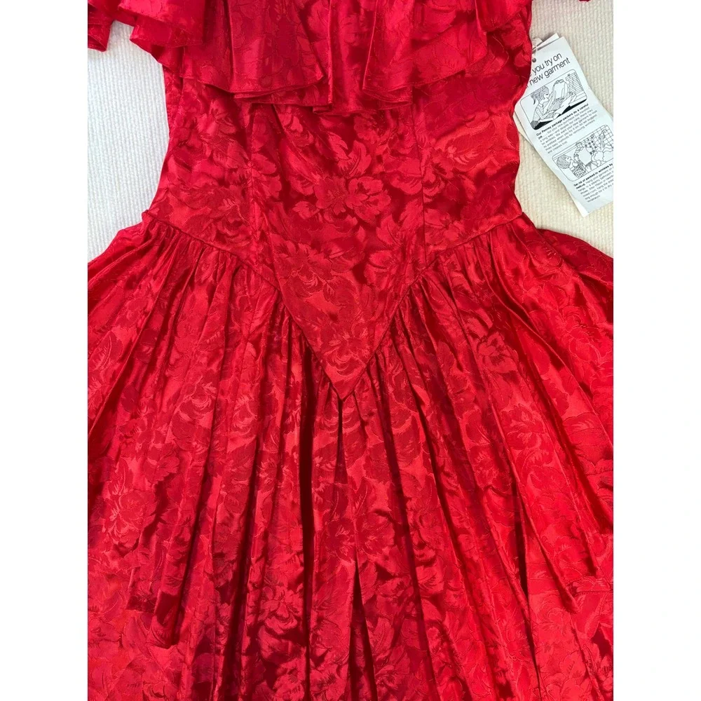 Vintage Red Floral Jacquard Off Shoulder Basque Waist Goth Renaissance‎ Dress